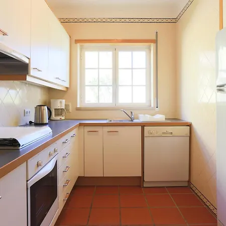 Apartment Pool Breeze Amoreira (Leiria)