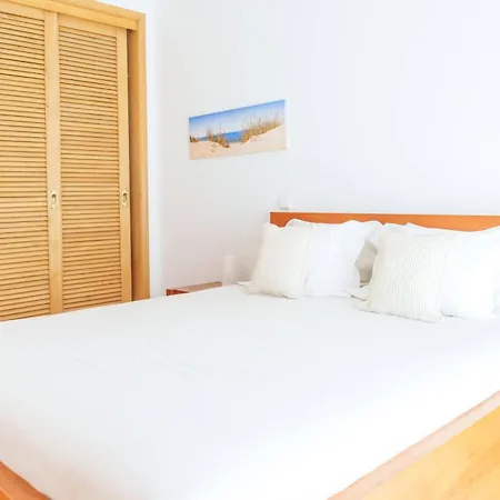 Apartment Pool Breeze Amoreira (Leiria)